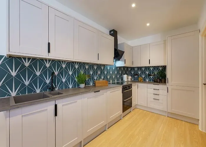 Lilyturf - 2 Bedroom Luxury By Mint דירה בריסטול